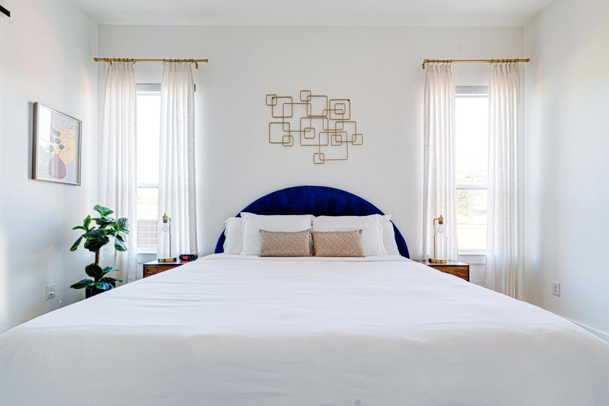 Holiday home Urban Oasis With Attractions Nearby *